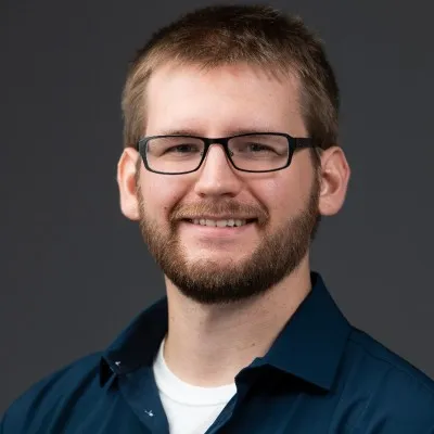 Andrew Engel Headshot